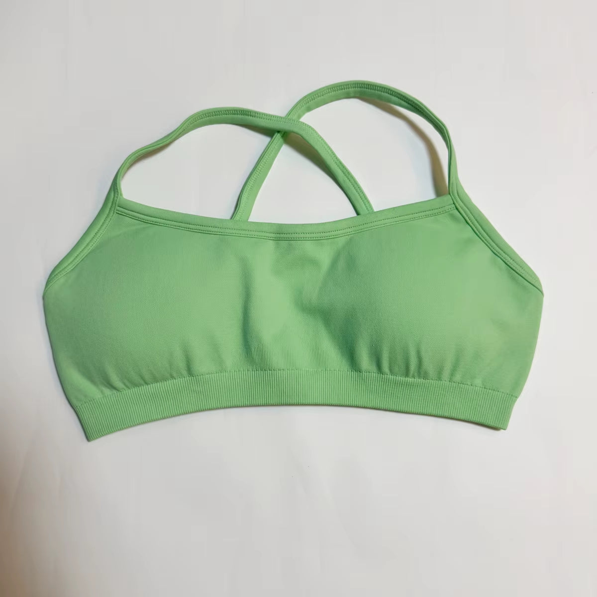 V Back Scrunch Shorts Women Mid-High Waist Band Seamless Yoga Shorts 4.5'' Workout Gym Booty Short 4 Way Stretch Sports Short