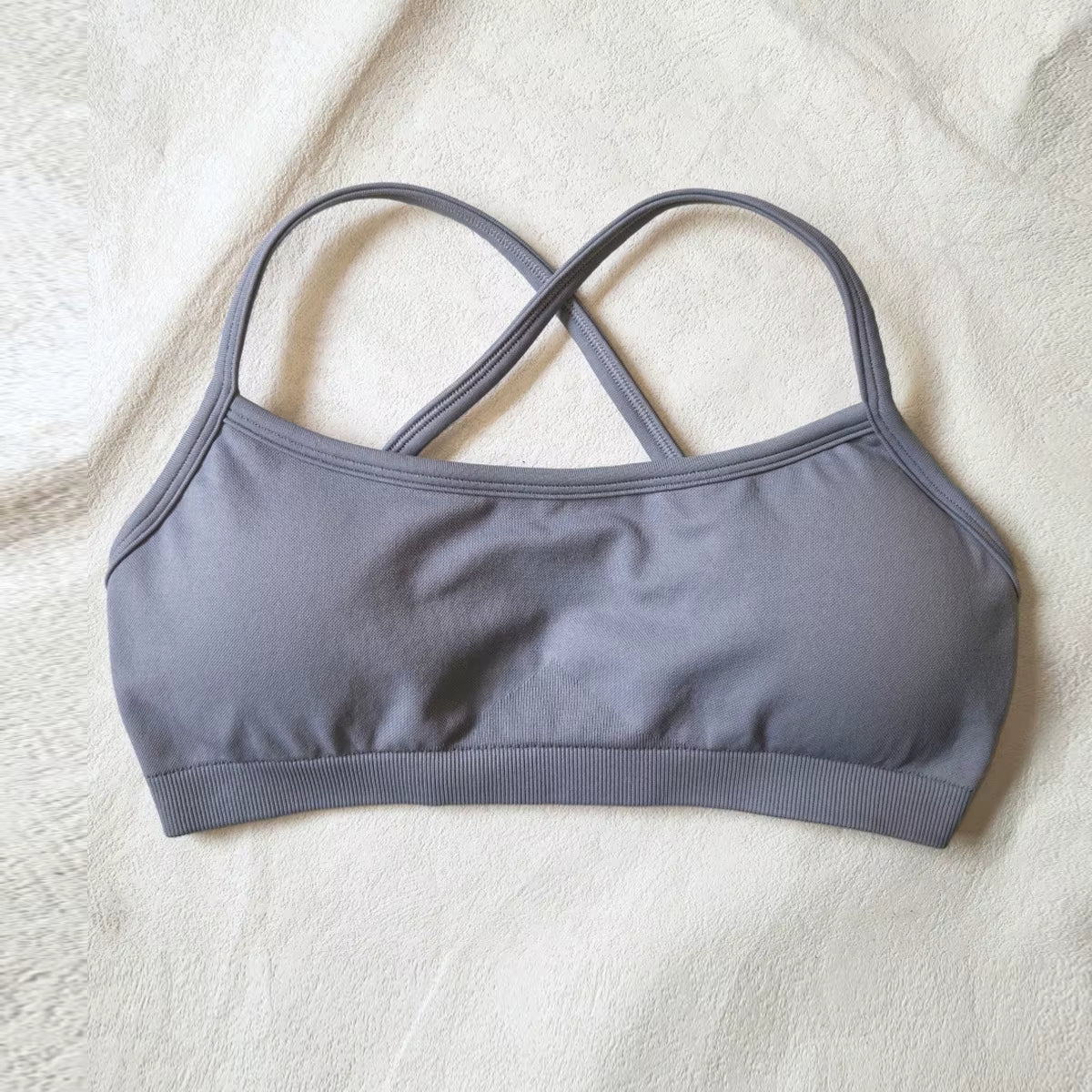 V Back Scrunch Shorts Women Mid-High Waist Band Seamless Yoga Shorts 4.5'' Workout Gym Booty Short 4 Way Stretch Sports Short