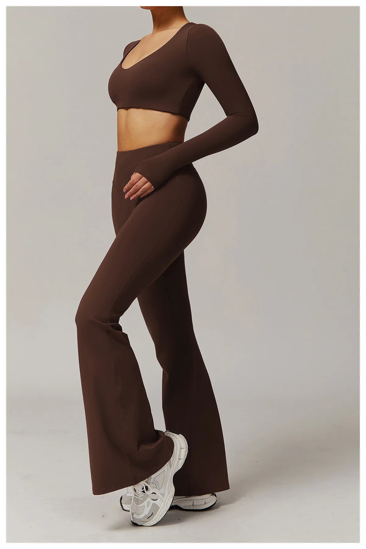 High-Waist Flared Fitness Leggings – Stretchy, Sculpting & Stylish for Gym or Yoga